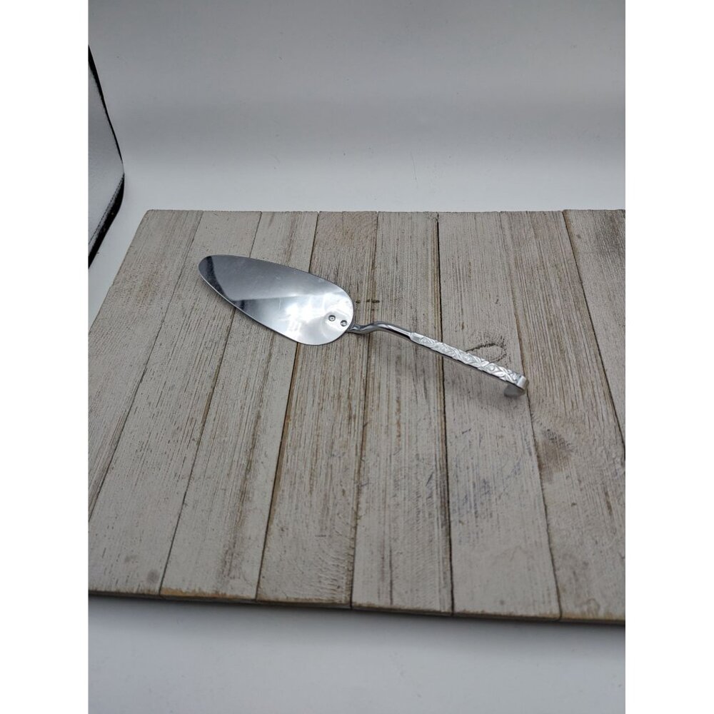 Irvin Ware Chrome Pie Cake Server USA Curved Handle Flatware Serving Piece